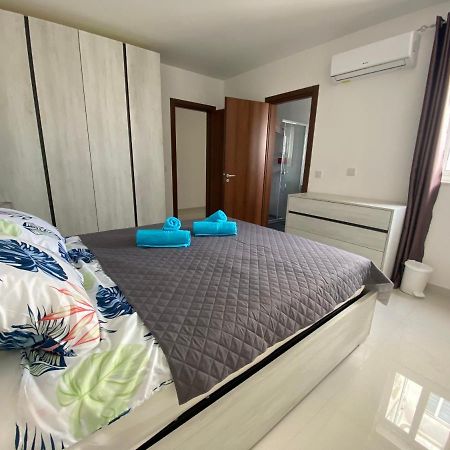 Sunshine Apartments Mellieha - Modern Three Bedroom Apartment - Apt No 1 Kültér fotó