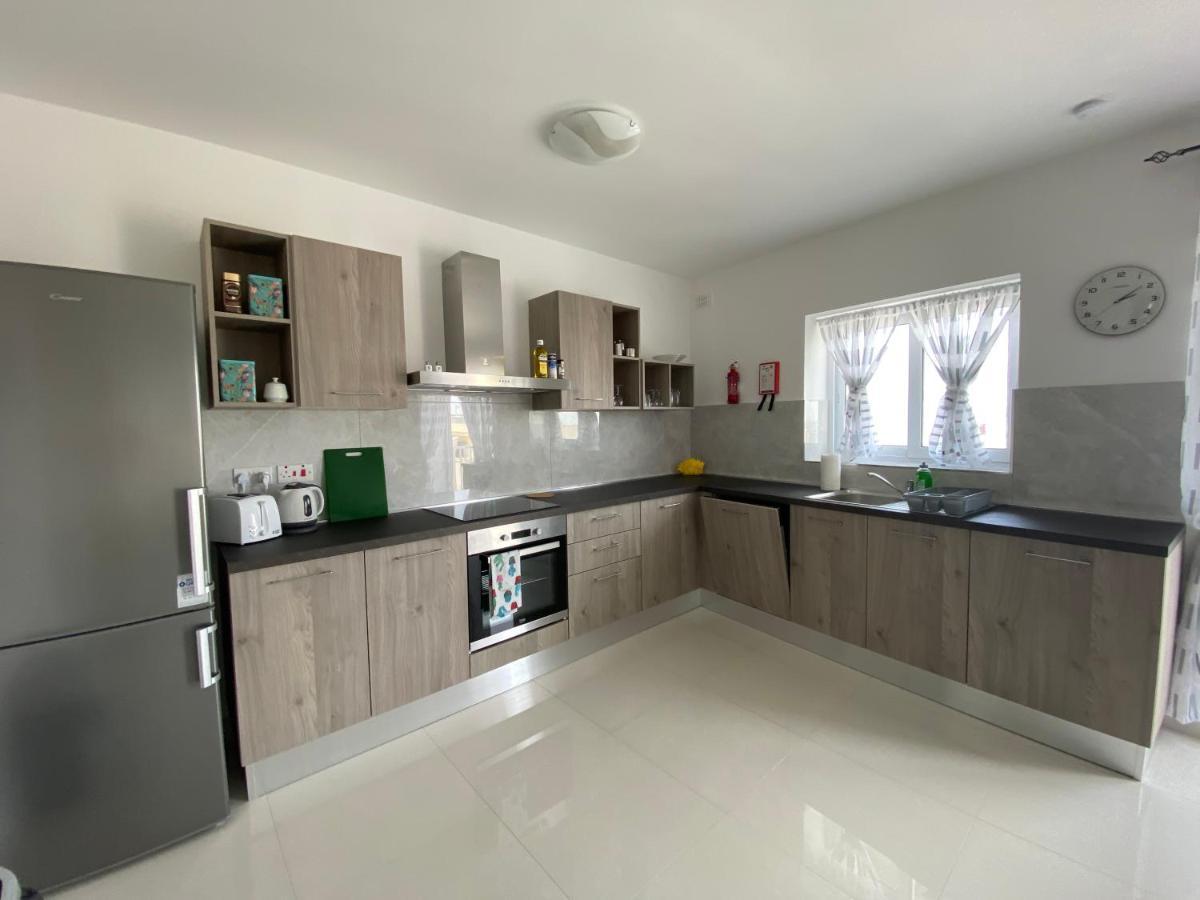 Sunshine Apartments Mellieha - Modern Three Bedroom Apartment - Apt No 1 Kültér fotó