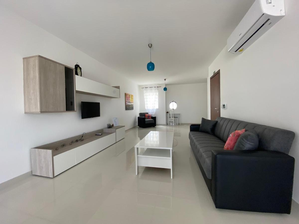 Sunshine Apartments Mellieha - Modern Three Bedroom Apartment - Apt No 1 Kültér fotó