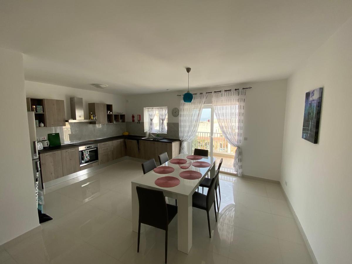 Sunshine Apartments Mellieha - Modern Three Bedroom Apartment - Apt No 1 Kültér fotó
